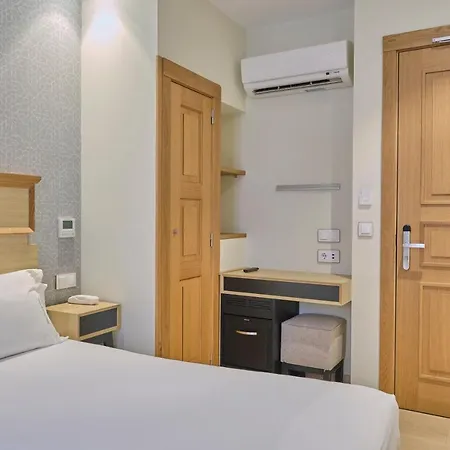 Praza Quintana Hotel 3*