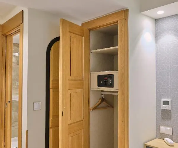 Praza Quintana Hotel 3*